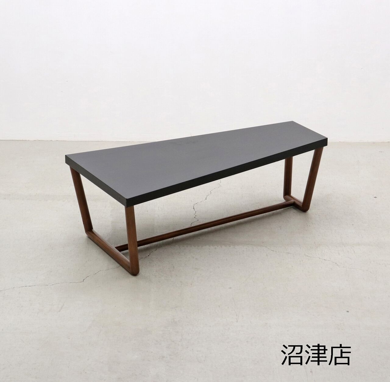 IDC大塚家具 秋田木工 トラペツィオ 台形 センターテーブル ブナ材 IDC大塚家具 秋田木工 トラペツィオ 台形 センターテーブル ブナ材