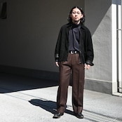 INTERIM / INDIA WOOL CLASSIC HERRINGBONE WITH LEATHER PIPING 2-TUCK STRAIGHT SLACKS