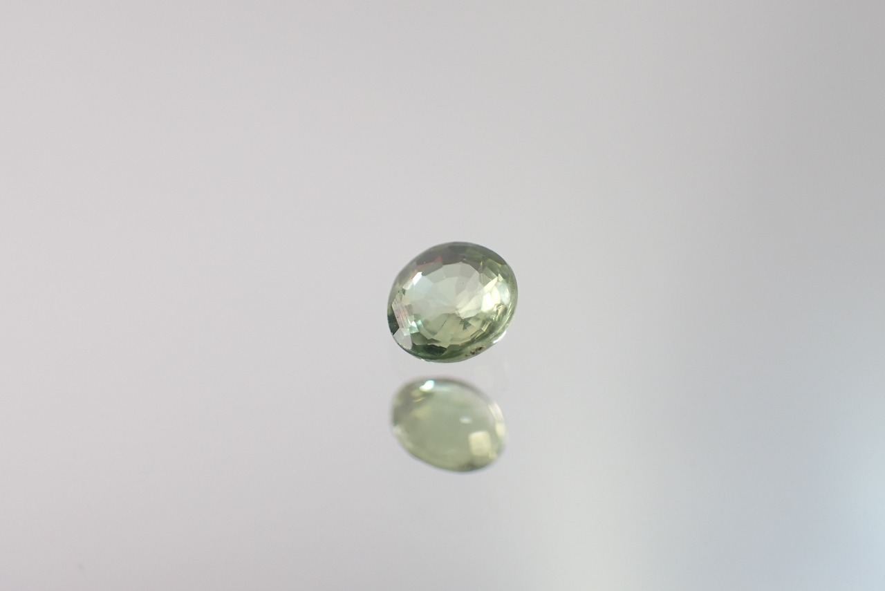 グリーンサファイア　0.35ct　[C1‐203]
