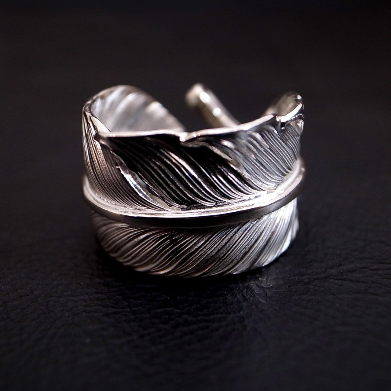 RUDE GALLERY : TWIST RING | Gusset