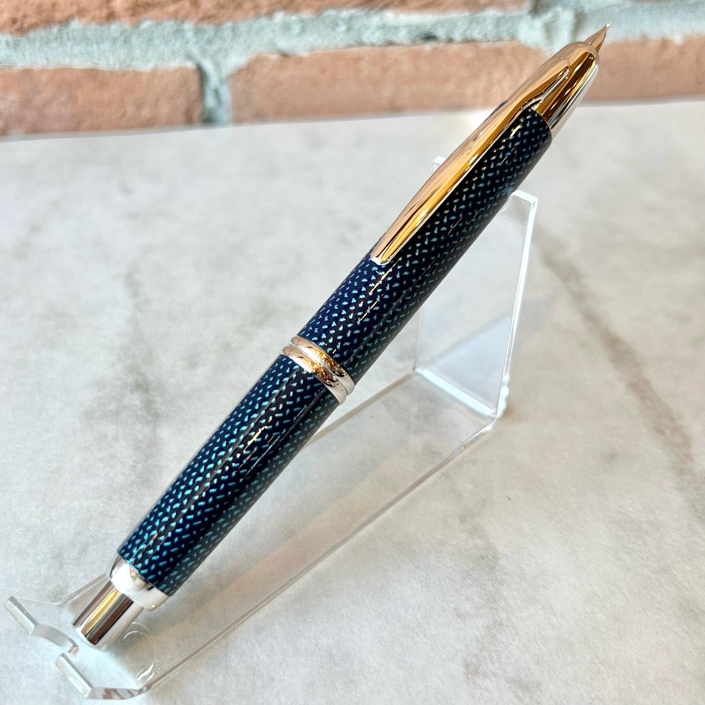 PILOT キャップレス 絣 万年筆 18K PILOT 「 キャップレス万年筆 絣（かすり ブルー）」／字幅M／18金ペン