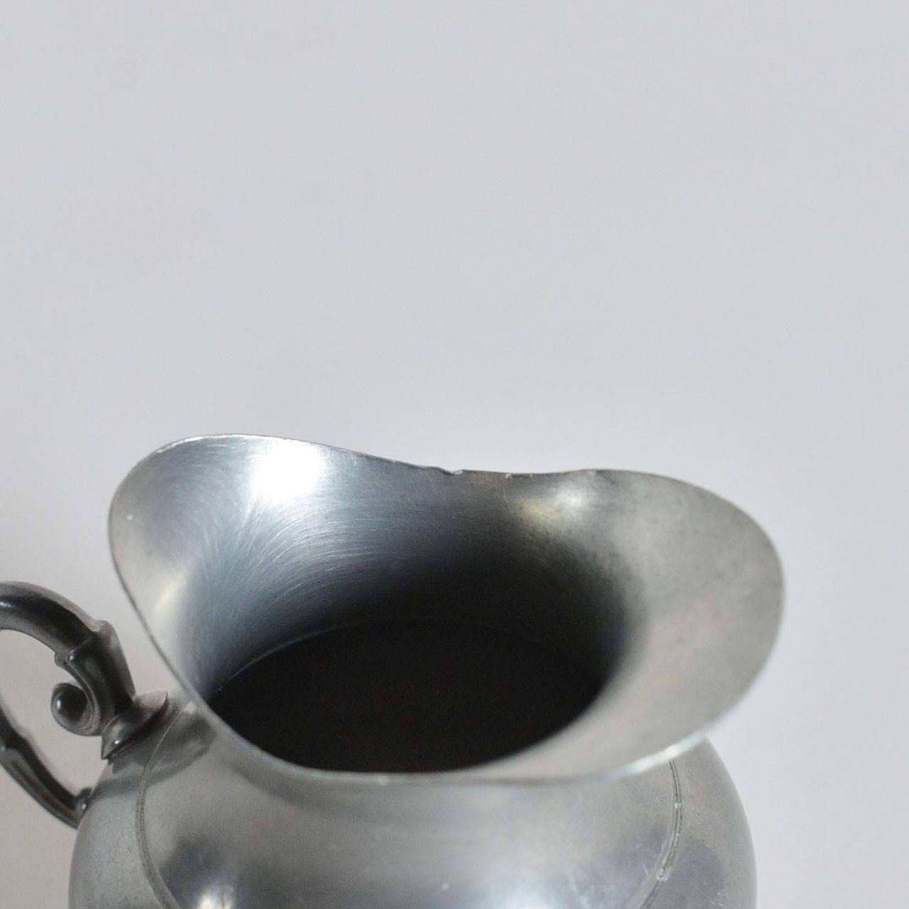 Pewter Milk Pot / ピューター ミルク ポット〈 ピッチャー / 花瓶 / フラワーベース / アンティーク / ヴィンテージ〉 SB2105-0012