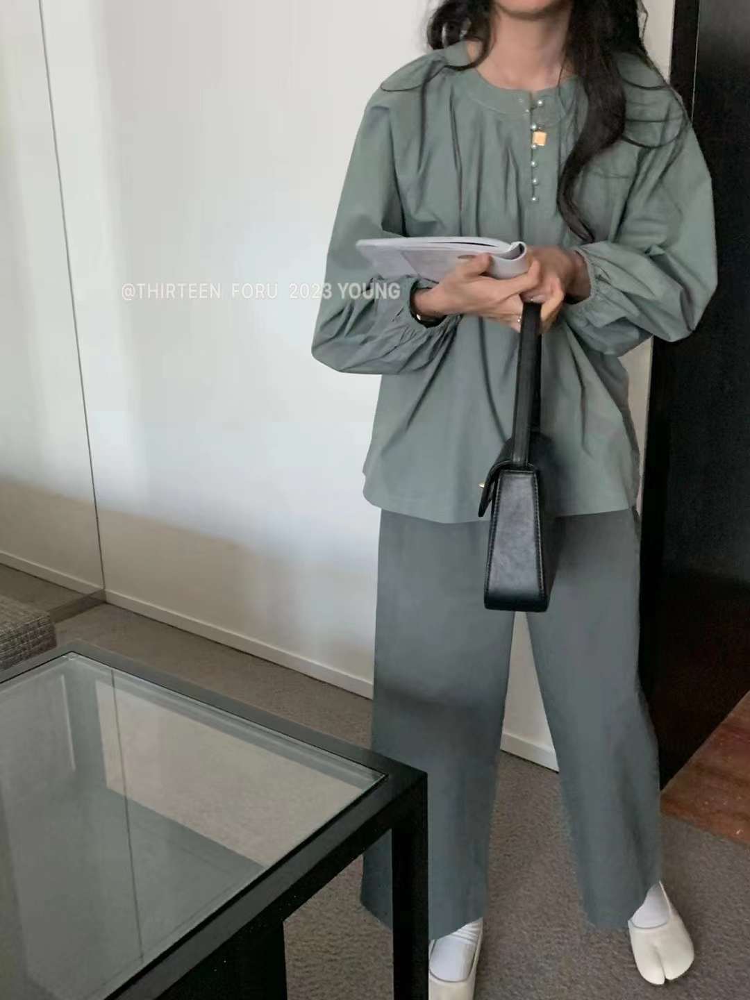 ループボタンブラウス　AJ22155-2331