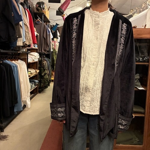 TOPANGA Lady's Velvet Embroidered Jacket　ベルベットエンブロイダリージャケット　ブラック　刺繍　ヴィンテージ　クラシック　ゴシック　羽織　アウター