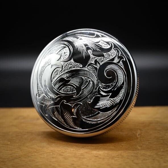 真鍮製エングレービング灰皿 オープンプライマリーもゴージャスに！4年前のエングレービング