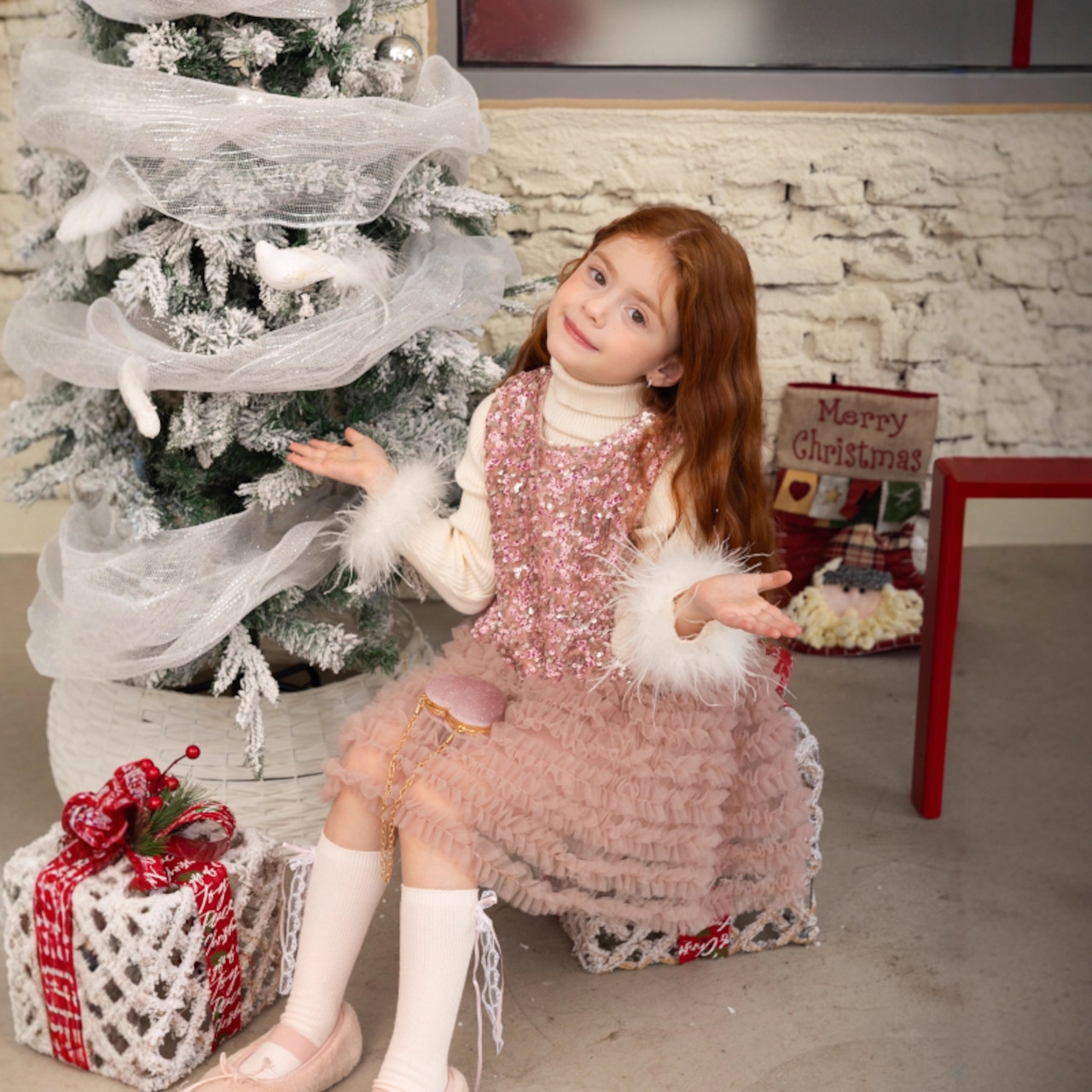 冬キラキラメッシュ裾ベストワンピース