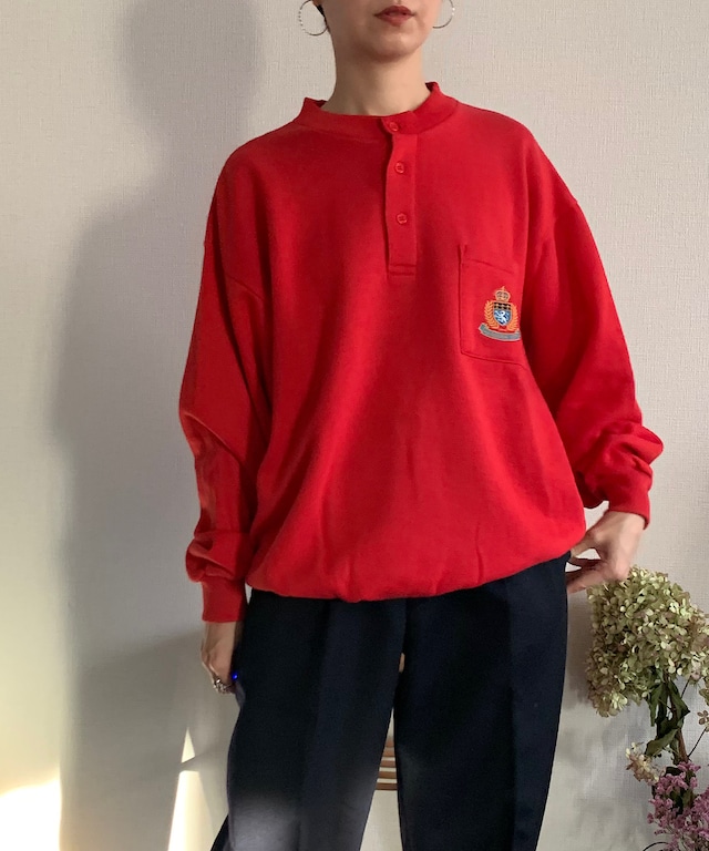 80's red sweatshirt