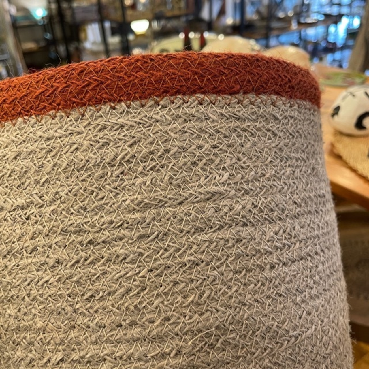 Bangladesh Basket U-shaped colored jute M / バングラデシュ バスケット Uシェイプ カラージュート 収納カゴ リビング収納 ナチュラル ハンドメイド 手作り 天然素材 インテリア雑貨 編みかご 小物入れ ギフト プレゼント かわいい カラフル