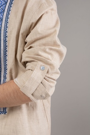 ウクライナ刺繍ヴィシヴァンカ　クロスステッチ手刺繍　XLサイズ　メンズ