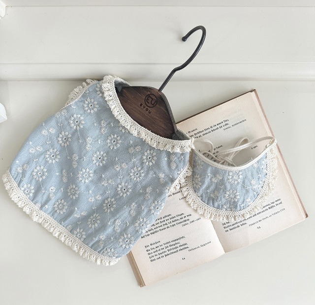 〈即納アイテム〉EYOU  スタイ / キャンディバービブ（ブルー/ベージュ）