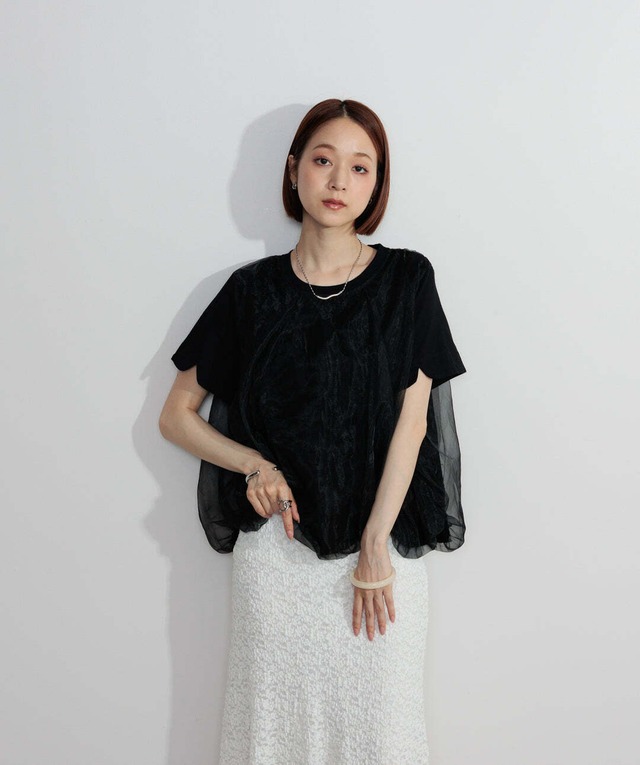 2605147 オーバーチュールスカラップTシャツ black