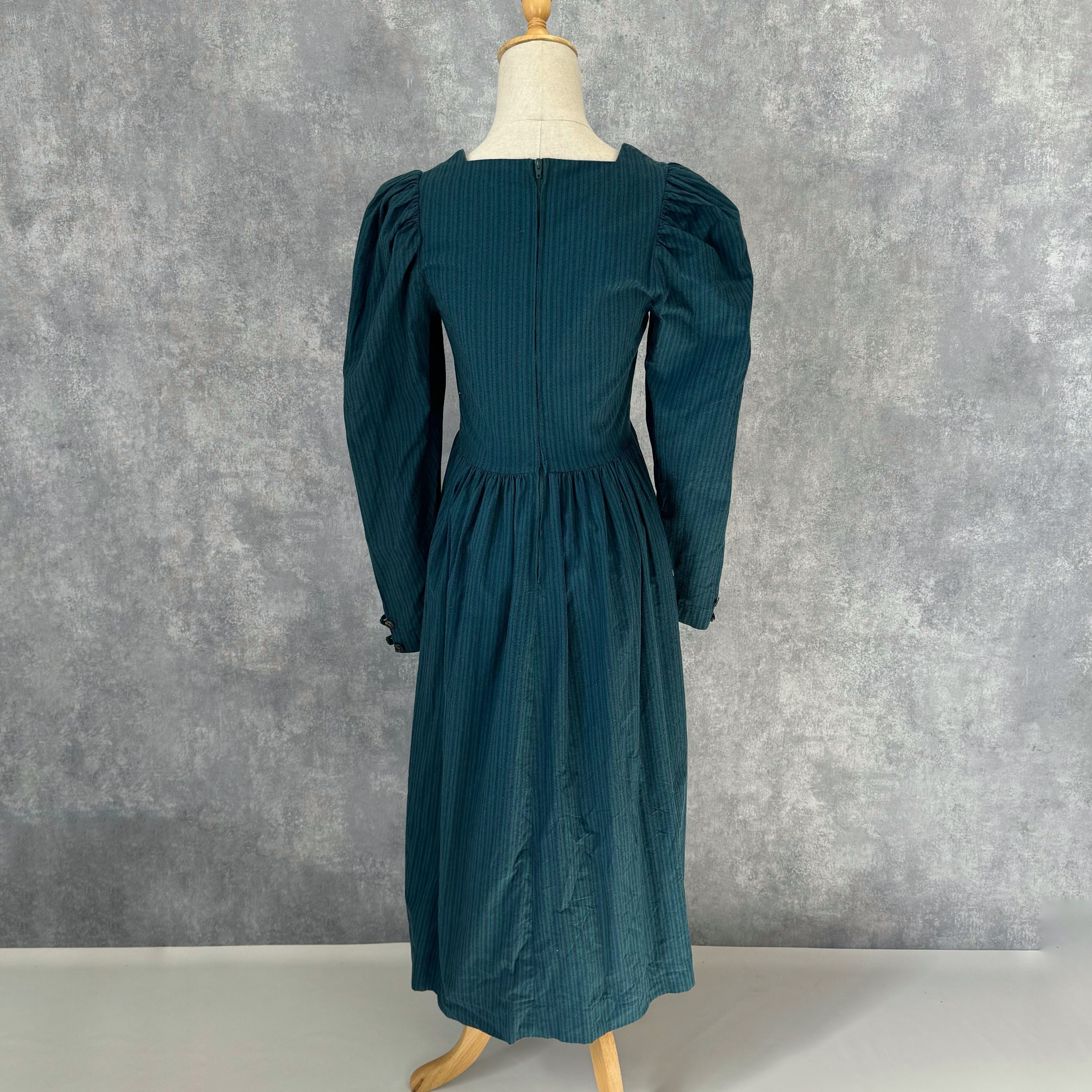 laura ashley 英国製スカラップカラーボリューム袖フレアワンピース