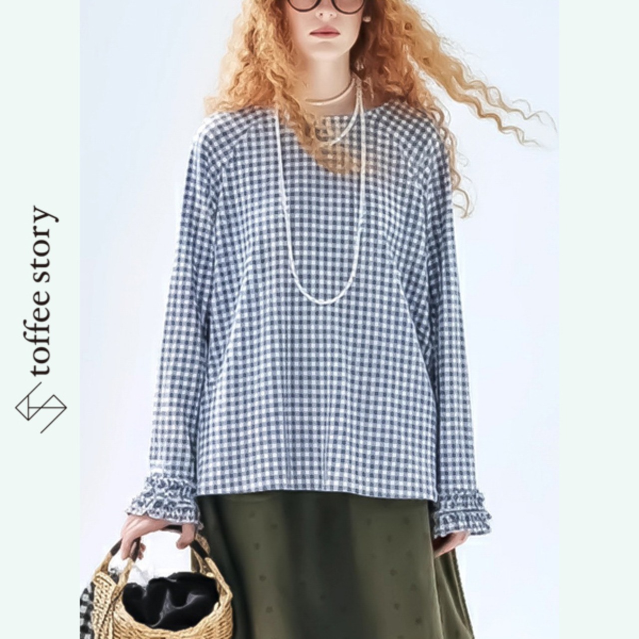 ブルーギンガムが映えるギャザー袖ロングスリーブ 《i0818》