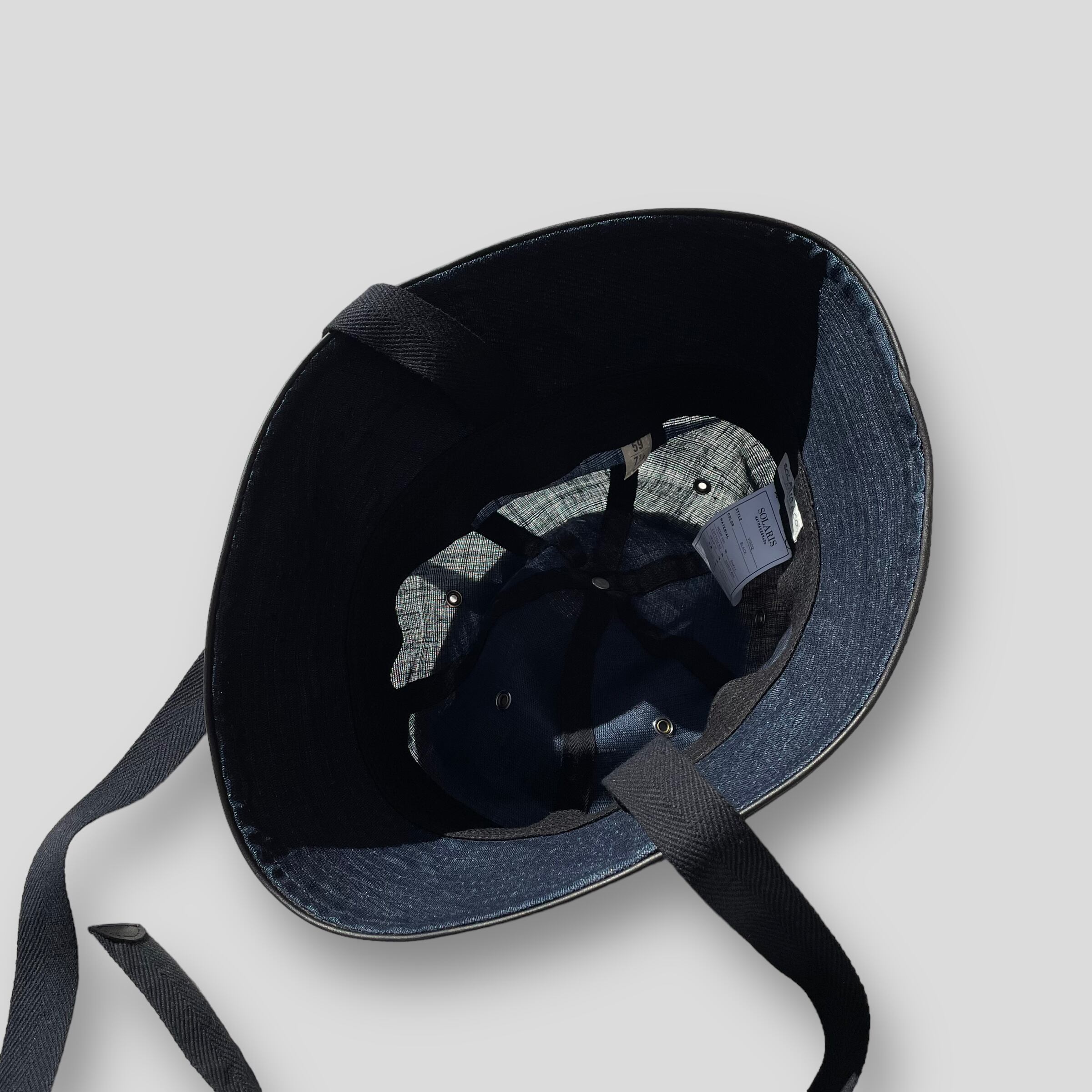 SOLARIS&CO. HEMP BUCKET HAT - BADBOY (BLACK) | HEIGHTS