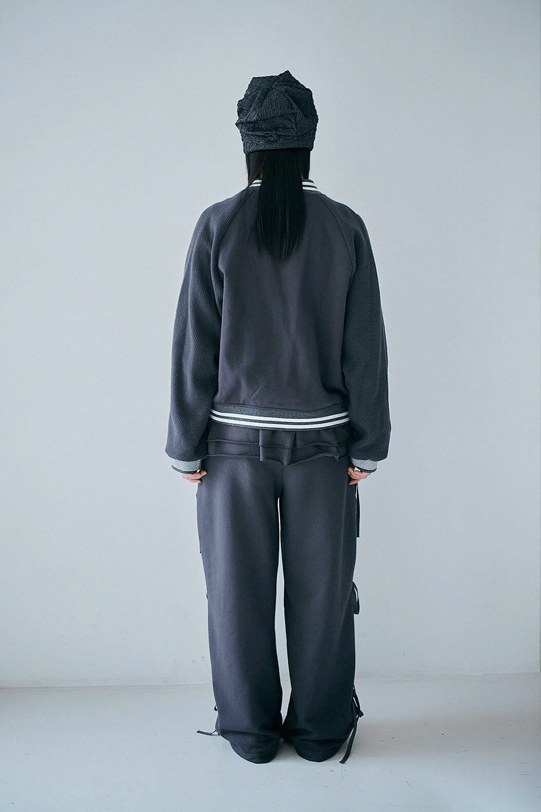 hug your skin] Patch varsity jacket (Charcoal) 正規品 韓国