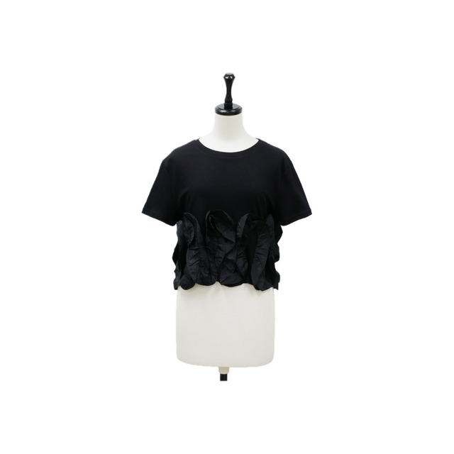Feminine frill docking tops