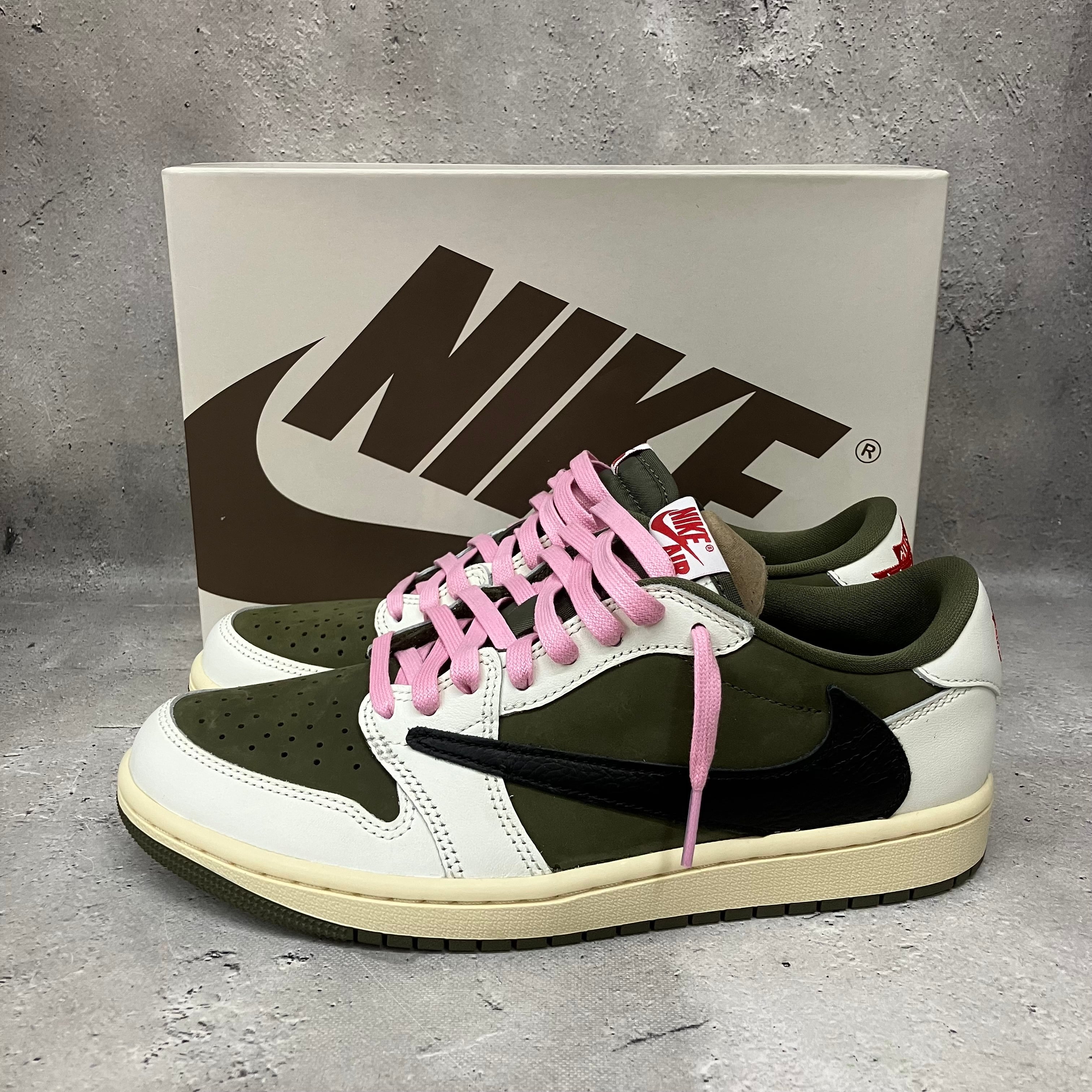 Travis Scott × Nike Air Jordan 1 Low OG SP 