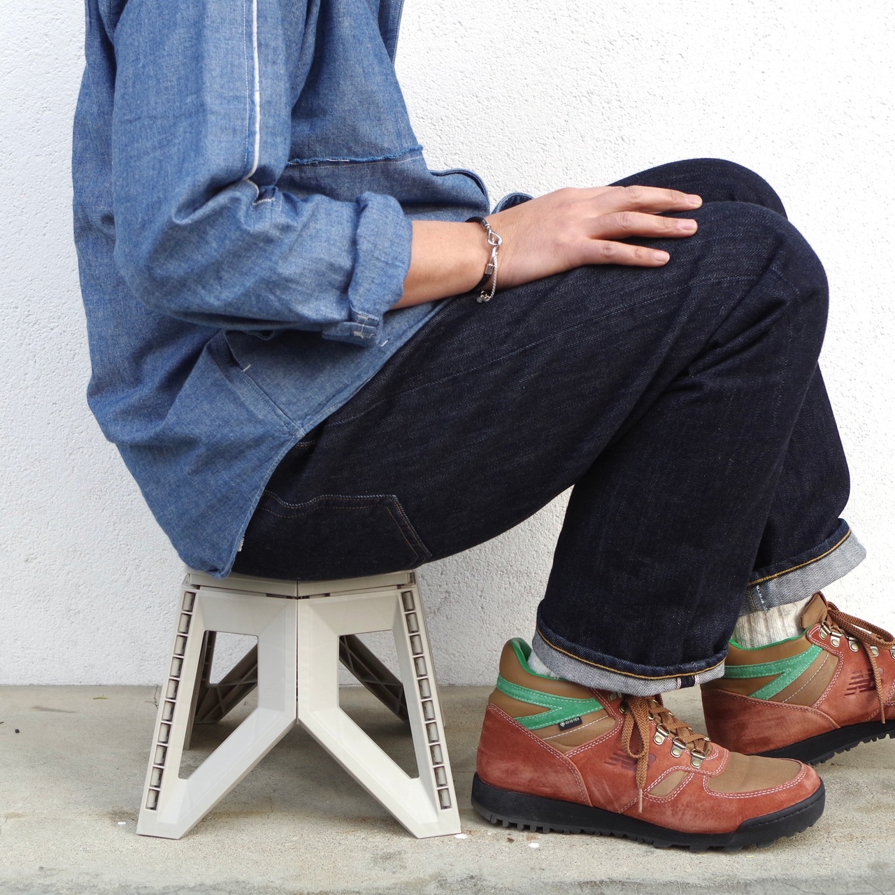 meanswhile STEP STOOL (ASH GREY)