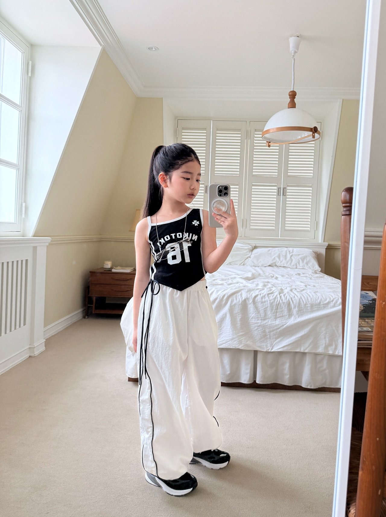 [COMMA] V-T Sleeveless (160/170) / [콤마] 브이띠나시 (160/170)