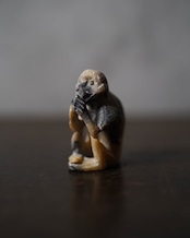 根付　言わ猿　石彫