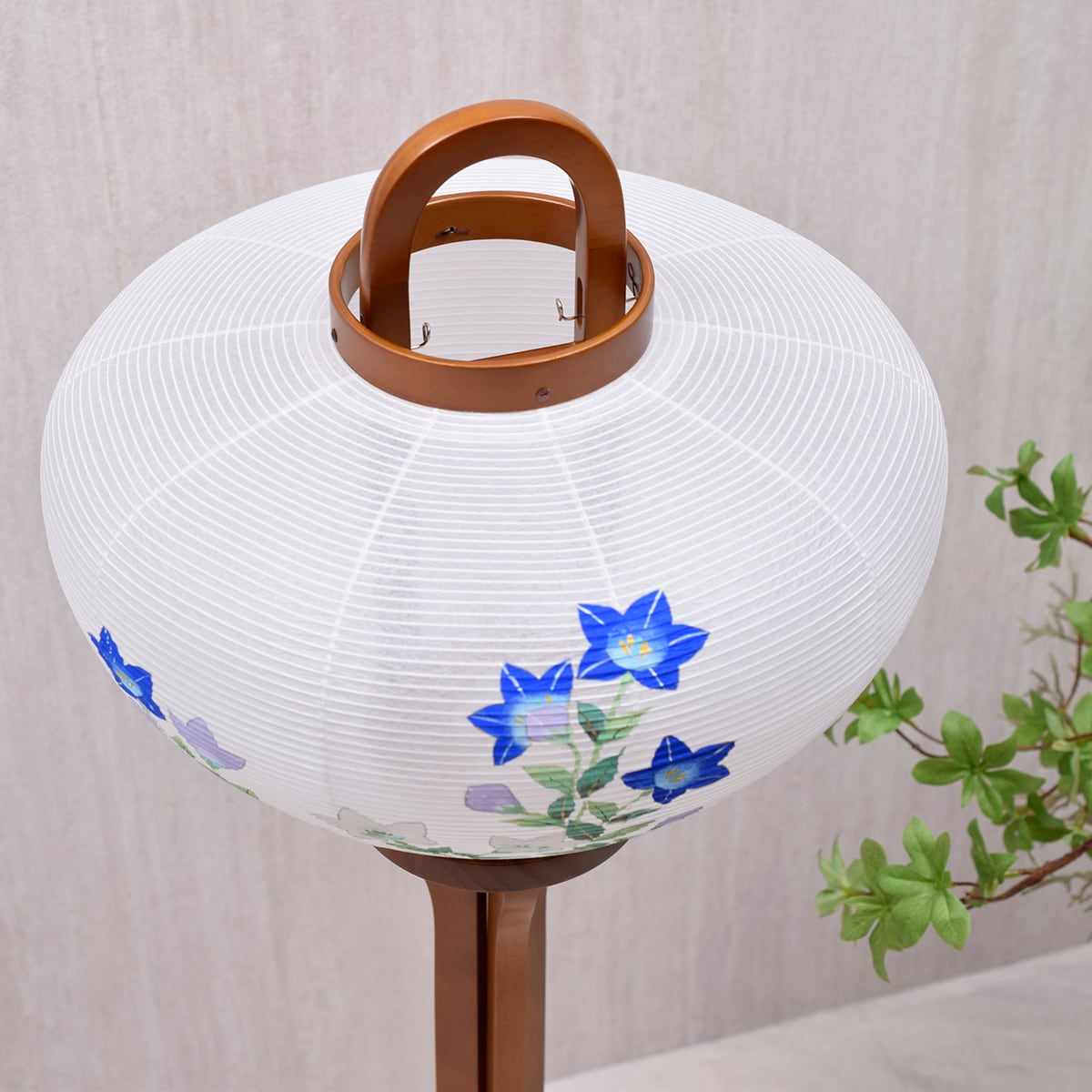 小型行灯 絹貼り提灯 桔梗 約15×37cm YMG037799 小型行灯 絹貼り提灯 桔梗 約15×37cm YMG037799