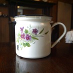 すみれ柄 大きめのホーローマグ　ジャグ