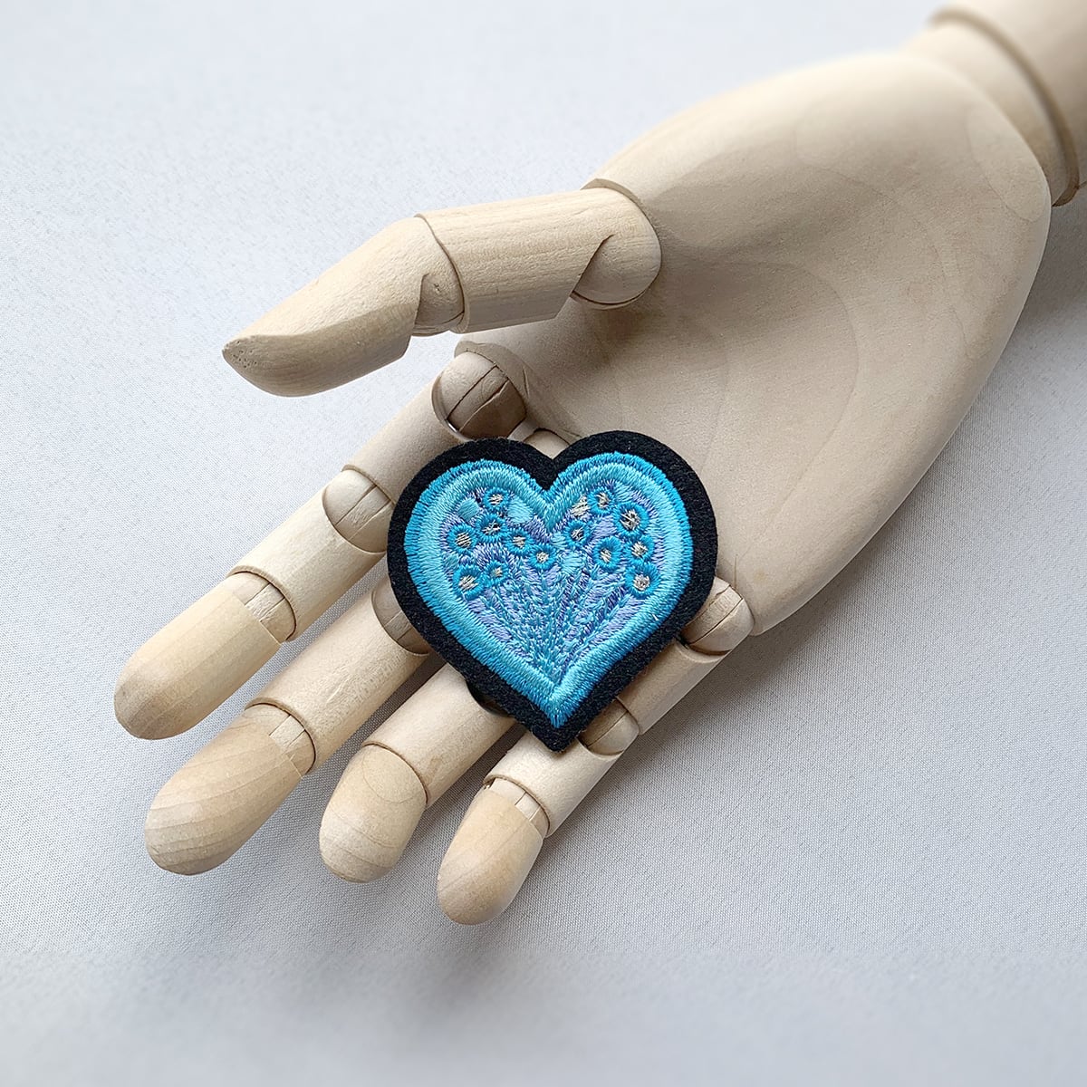 刺繍ブローチ (br-172)3色