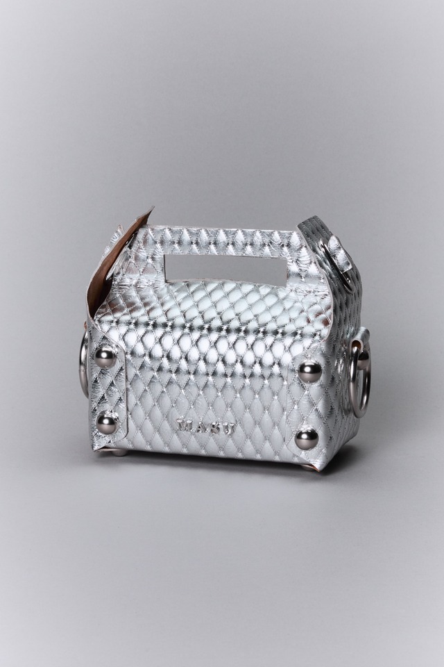 MASU / LEATHER CAKE BAG(SILVER)