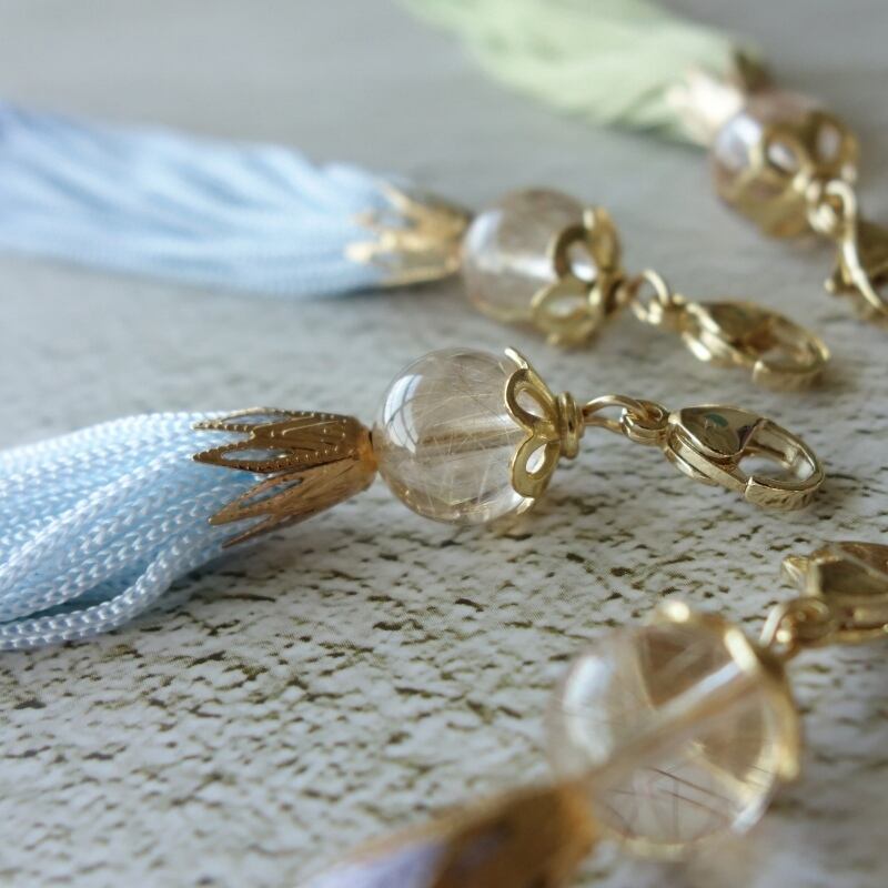 天然石チャーム ゴールドルチルクォーツ 手染めグラデーションタッセル