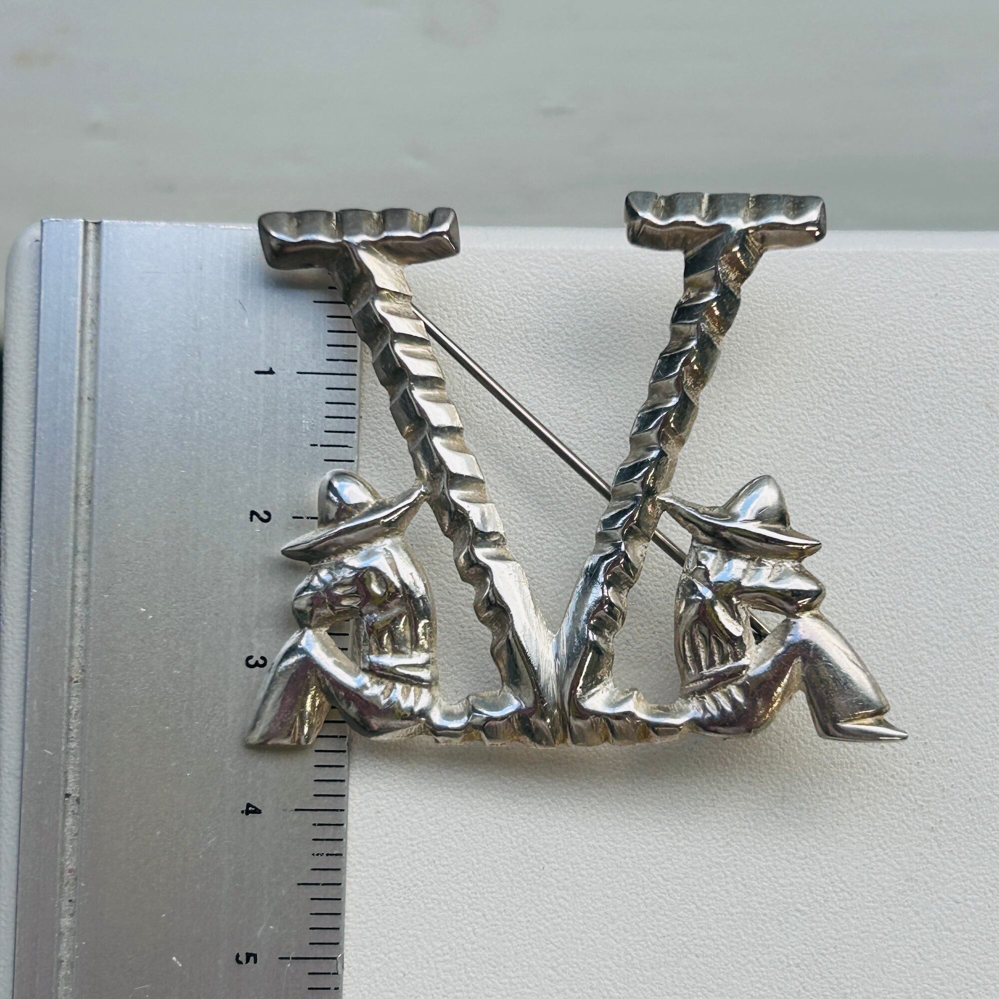 シルバー925 メキシコ製 ヴィンテージ ブローチ チャーム OLD Mexico シルバー925 シエスタブローチ | Milo Antiques