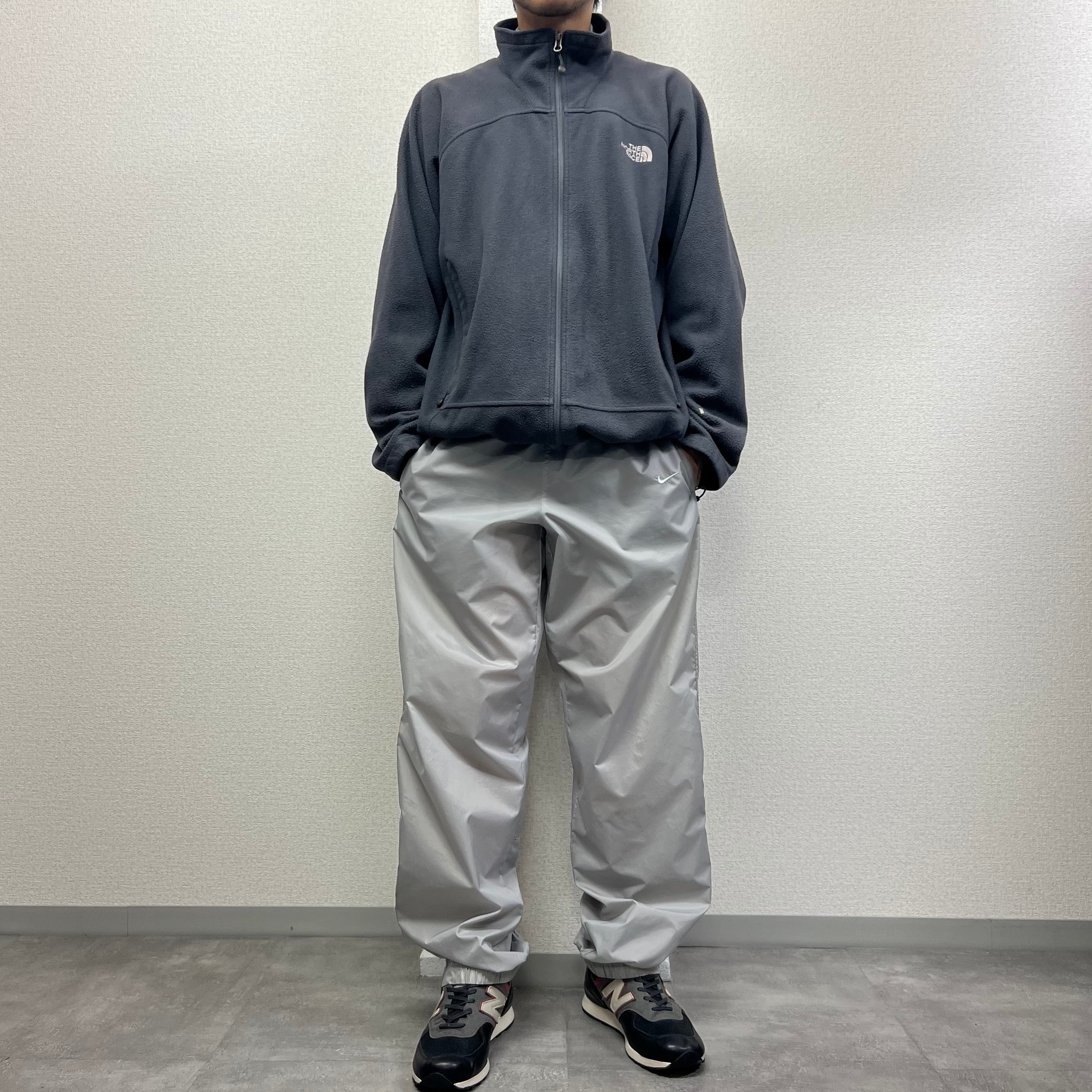 海外限定North Faceノースフェイスフリースジャケットグレー 海外限定North Faceノースフェイスフリースジャケットグレー