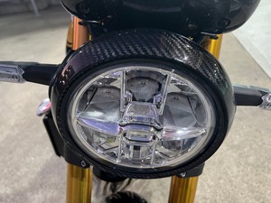 Z900RS ヘッドライトカバー　フロント　ドライカーボン