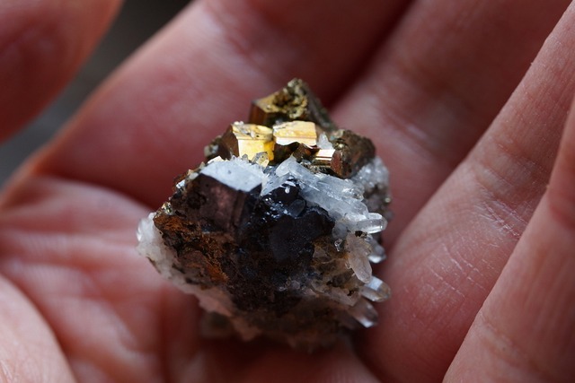 クォーツ/ゴールデンパイライト/ガレナ Quartz/Pyrite/Galena