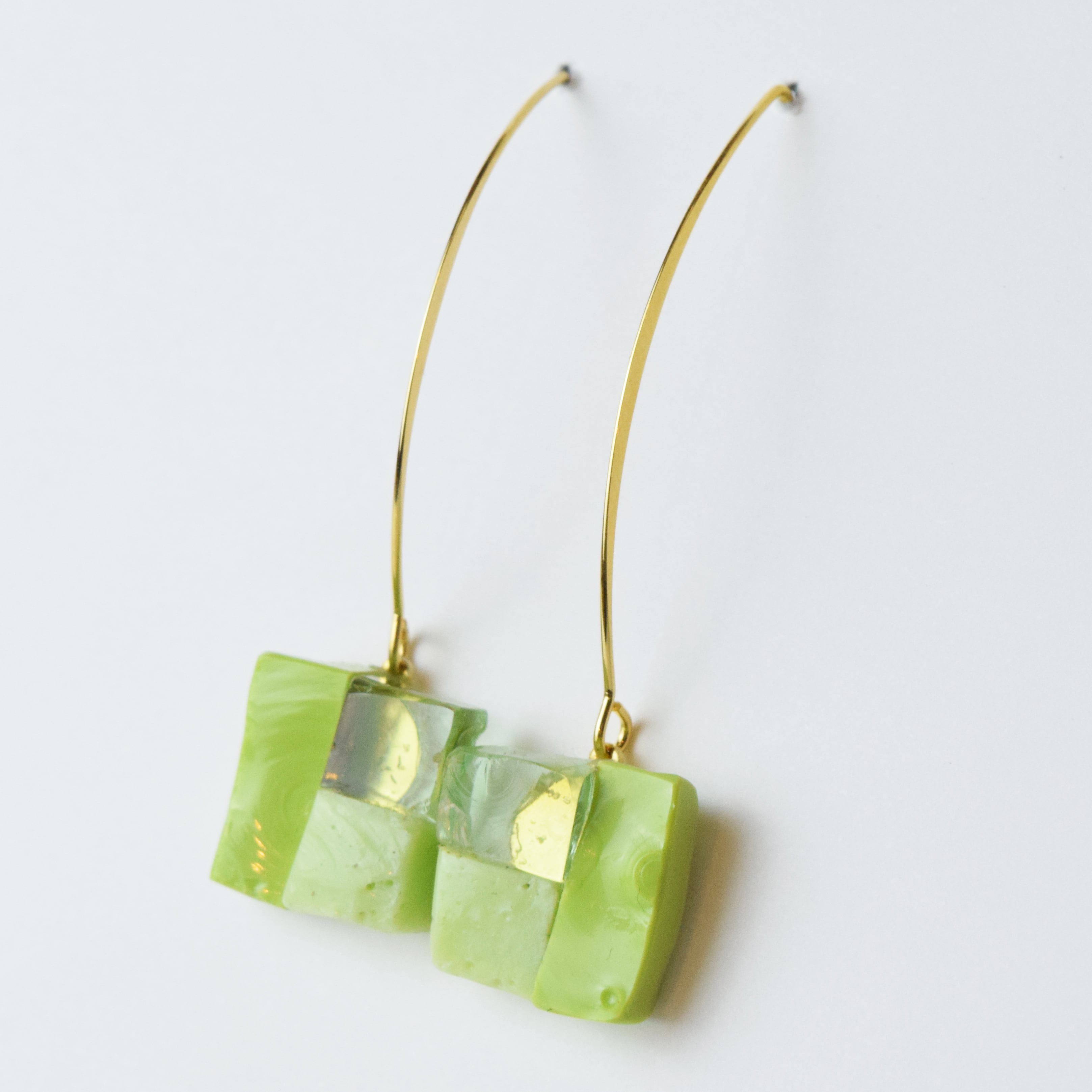 【ベーシック】ロングピアスM　緑×黄緑×緑クリア