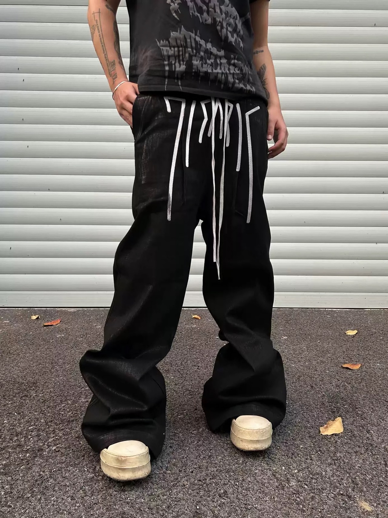 Disark Waxed Embroidered Wide-Leg Pants