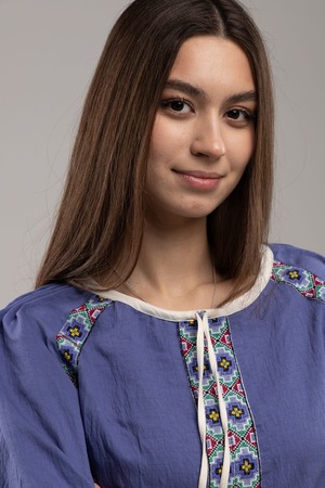 ウクライナ刺繍ヴィシヴァンカ　手刺繍　レディース・フリーサイズ