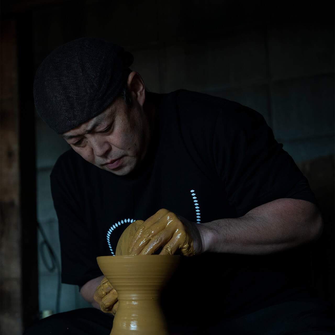 Co-ishiwara 百碗 藁白釉鉄黒釉掛分飛鉋 カネハ窯 CHW-10 小石原焼