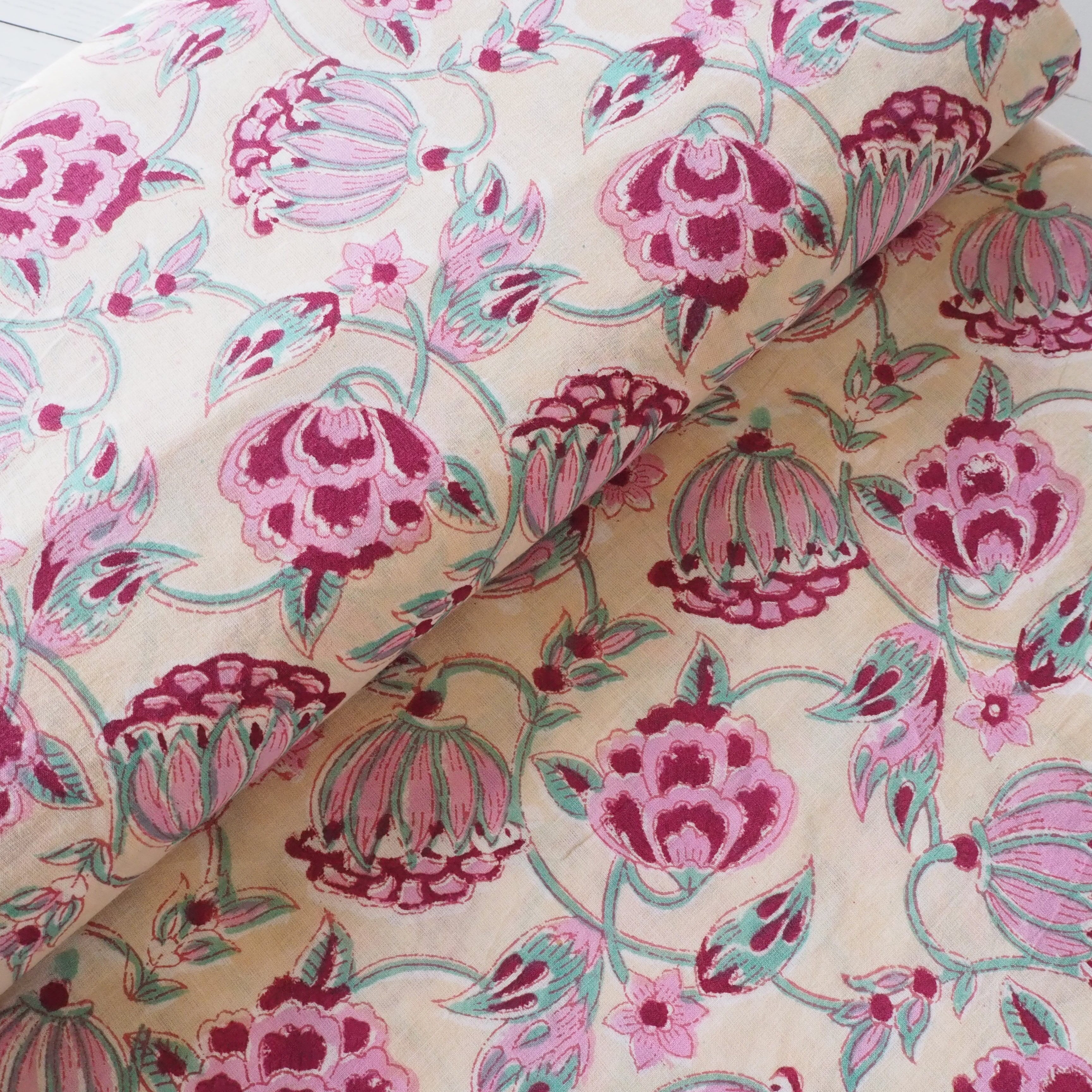 ブロックプリント生地【50cm単位】インド綿 花柄 薄黄色×ピンク #15622