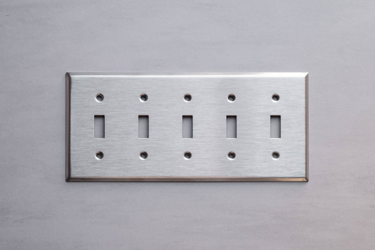 5口アメリカンスイッチプレート(ステンレスヘアライン)