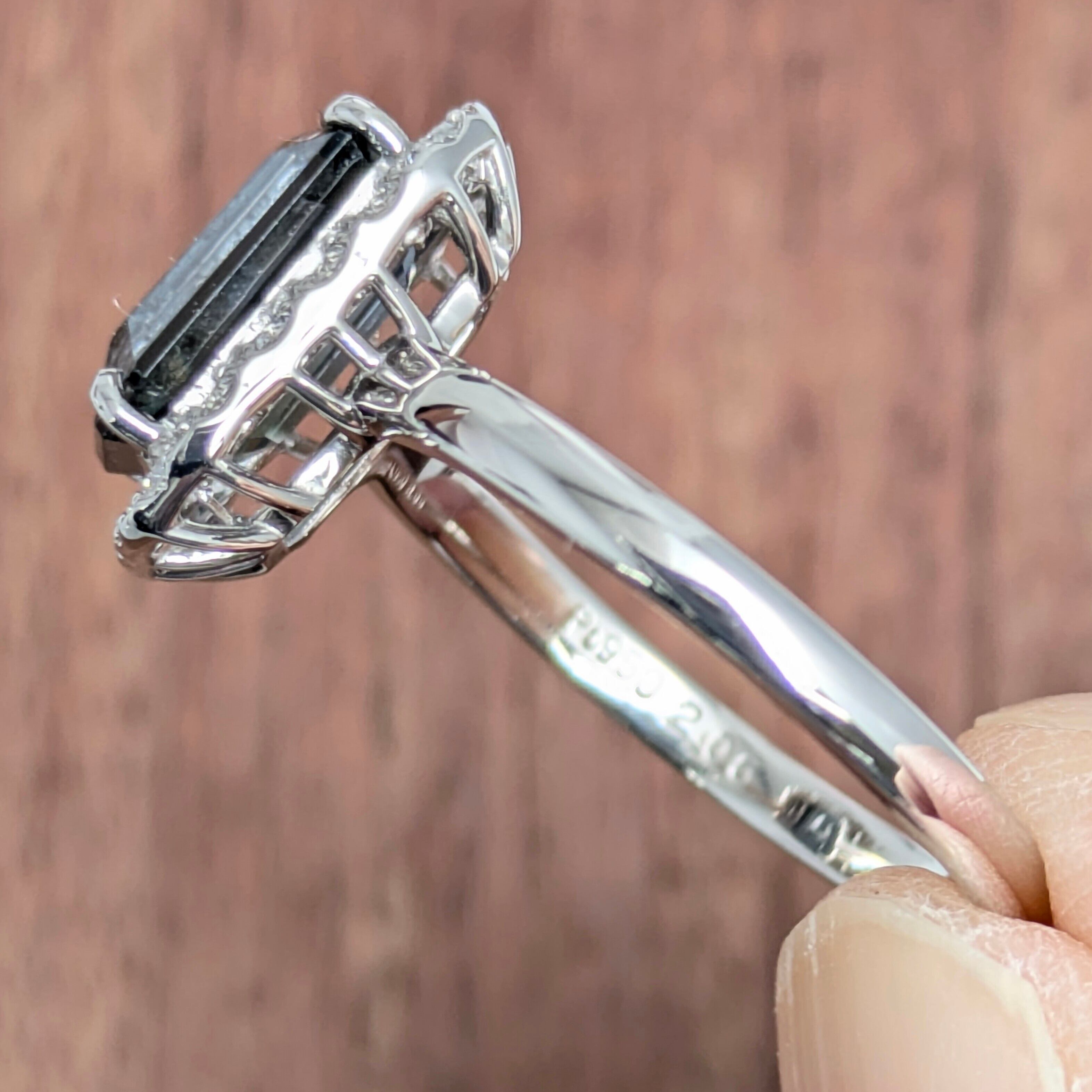 Pt950スピネルリング ミャンマー・モゴック産 スピネル 2.06ct