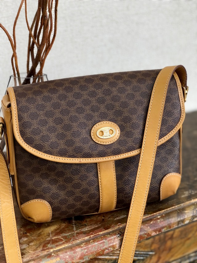 CELINE セリーヌ　マカダム　ブラゾン　コーナー　フロントライン　ショルダーバッグ　ブラウン　vintage　ヴィンテージ　オールドセリーヌ　rfsze2