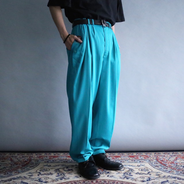 3-tuck tapered silhouette one point embroidery deep sky blue wide slacks