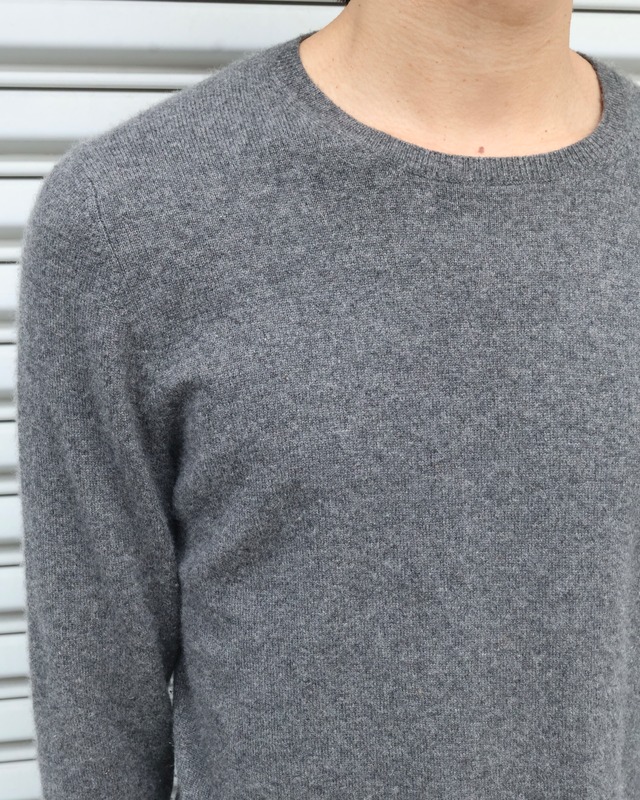 round-neck cashmere knit