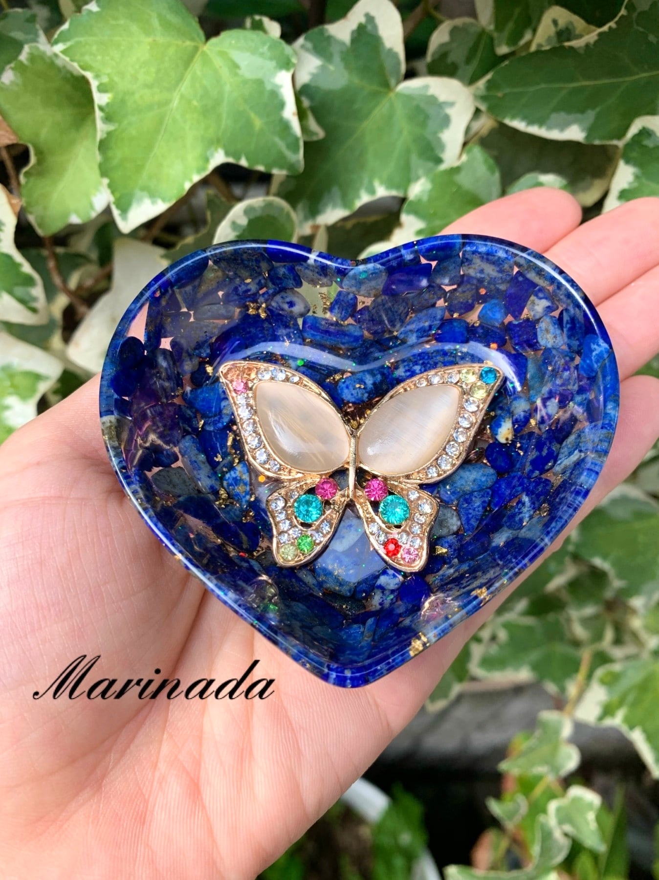 再販開始⭐︎ 蝶とハートの可愛い小物入れ オルゴナイト ラピス | Marinada