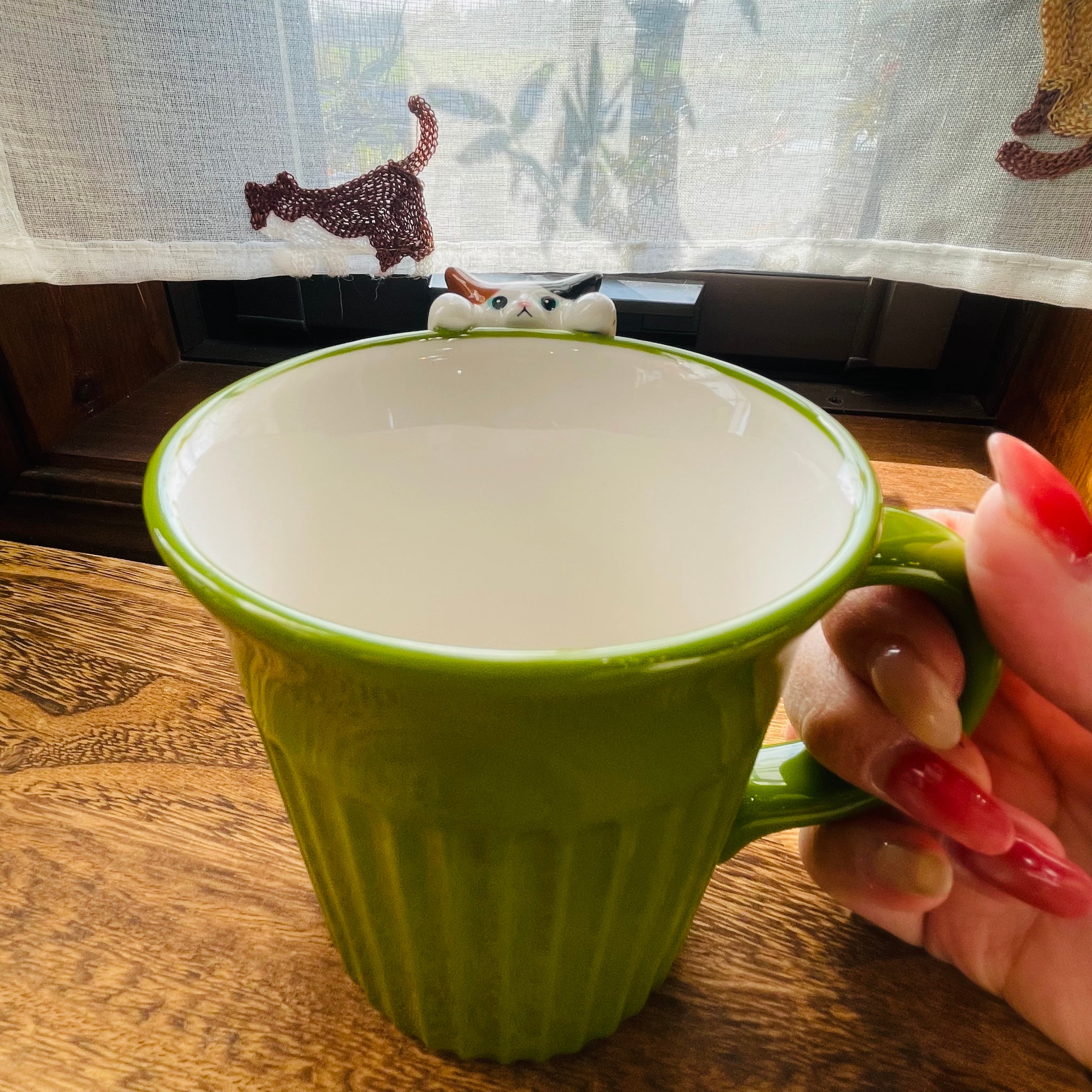 マグカップ｜にらめっこマグ  猫雑貨 猫モチーフ 猫柄 猫グッズ おうち時間 三毛猫 プレゼント プチギフト 贈り物