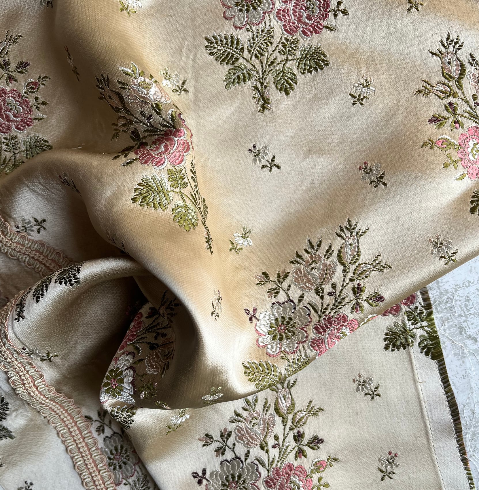 Vintage Fabric生地 シルク サテン織 約50×40cm フランス製