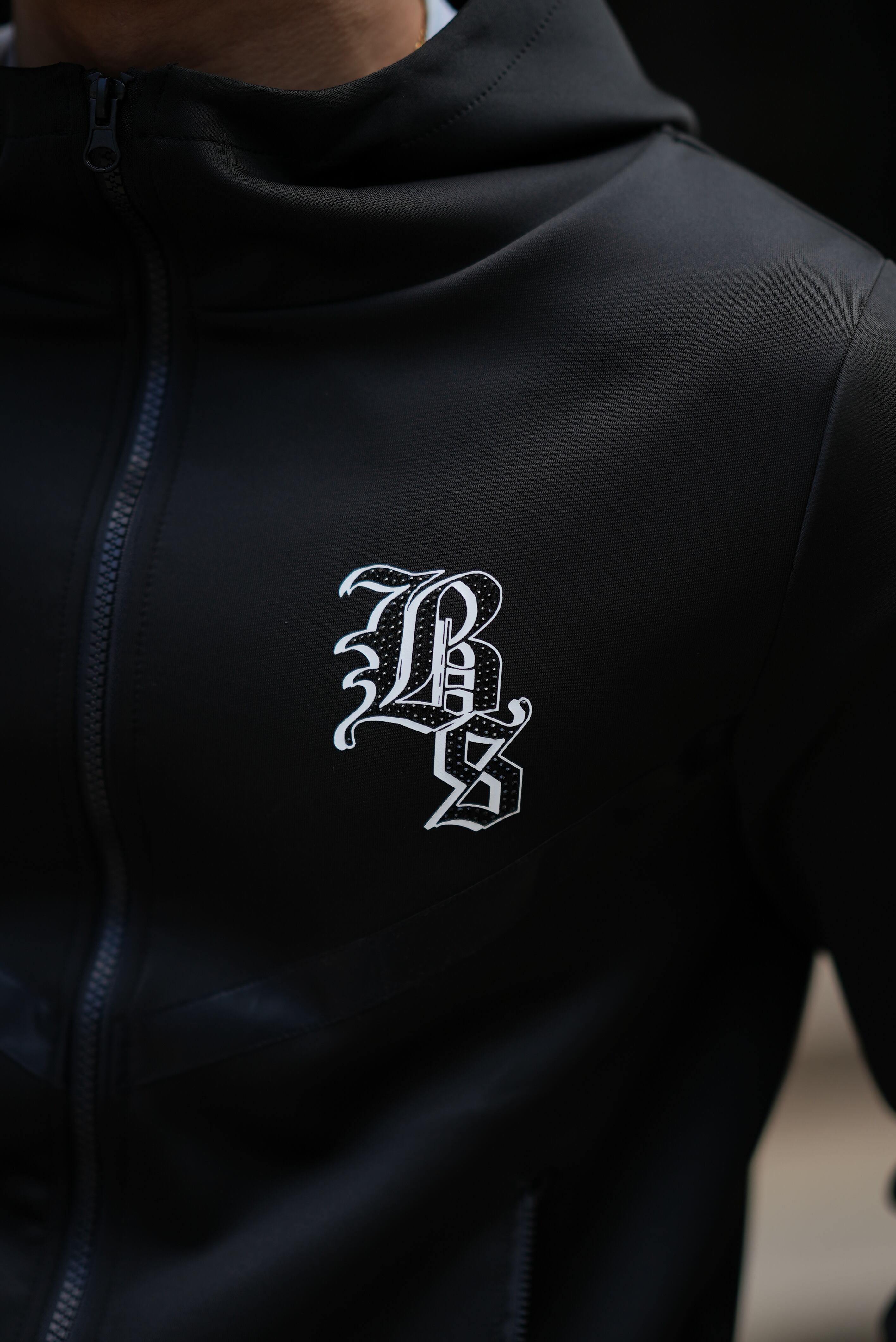 LUXURY ZIP STONE HOODIE【NSP24001】 | BELINDASTAR