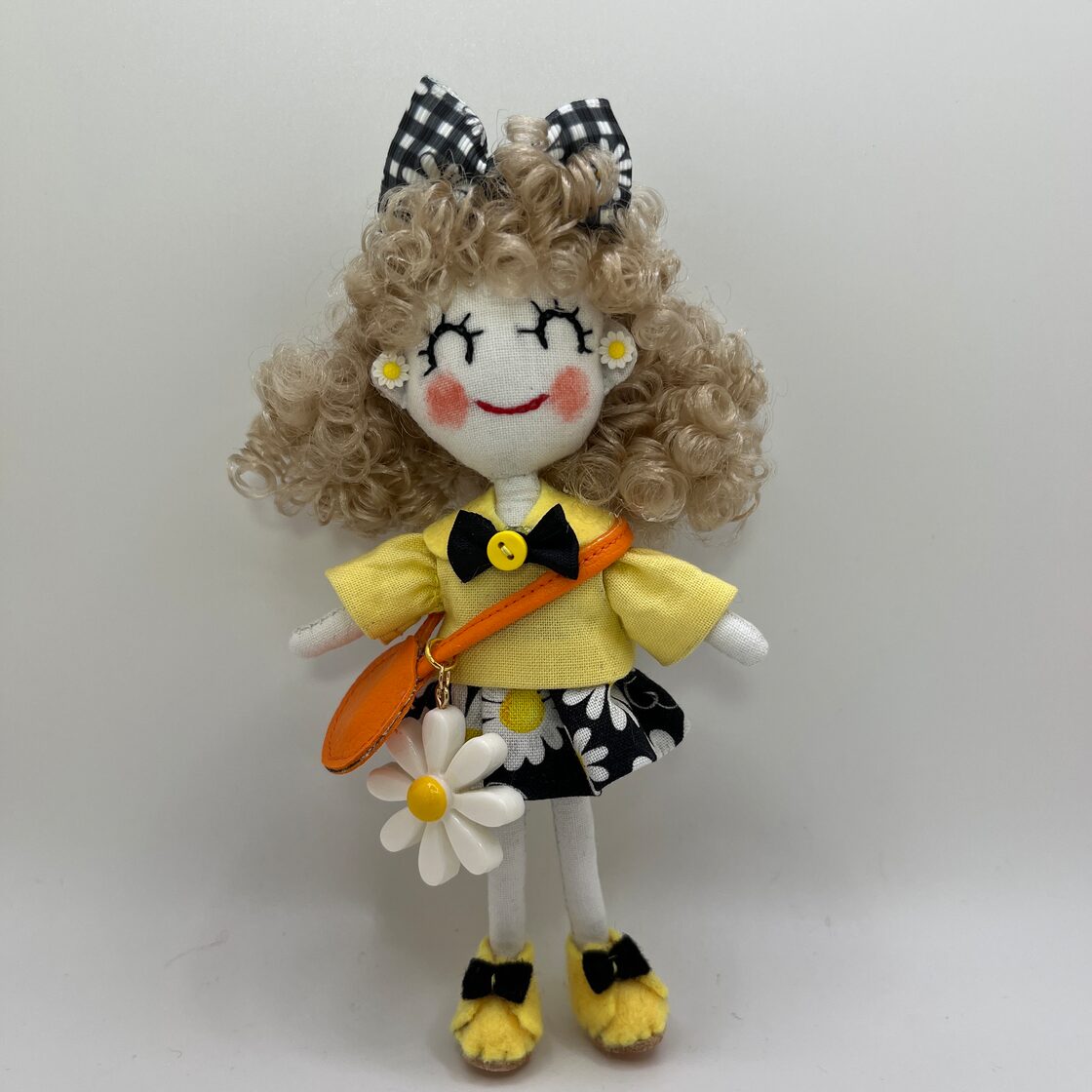 ハンドメイドドールチャーム バックチャーム お人形 | Pay ID 