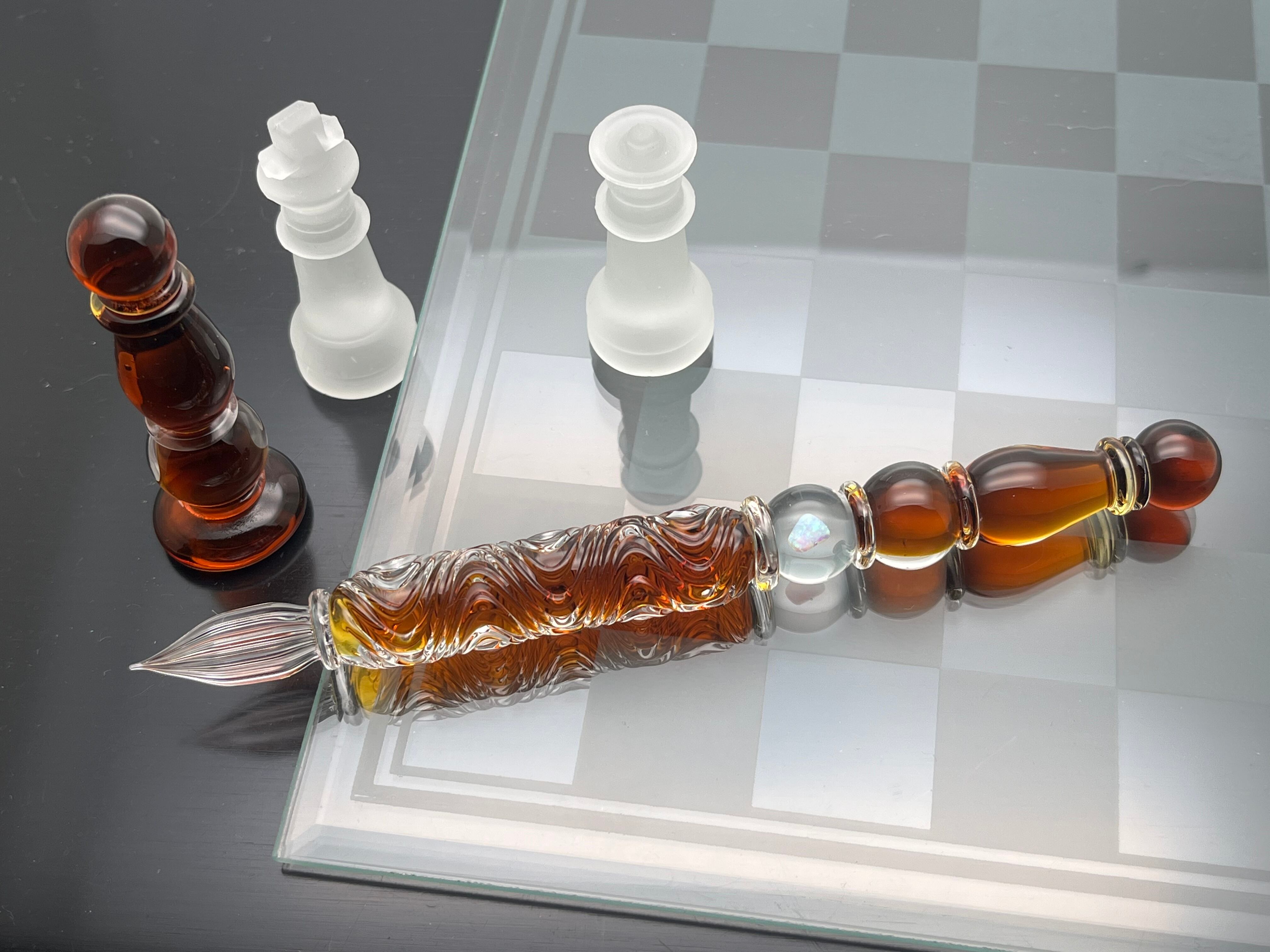 new Limited edition 硬質ガラスペン チェス『ポーン』