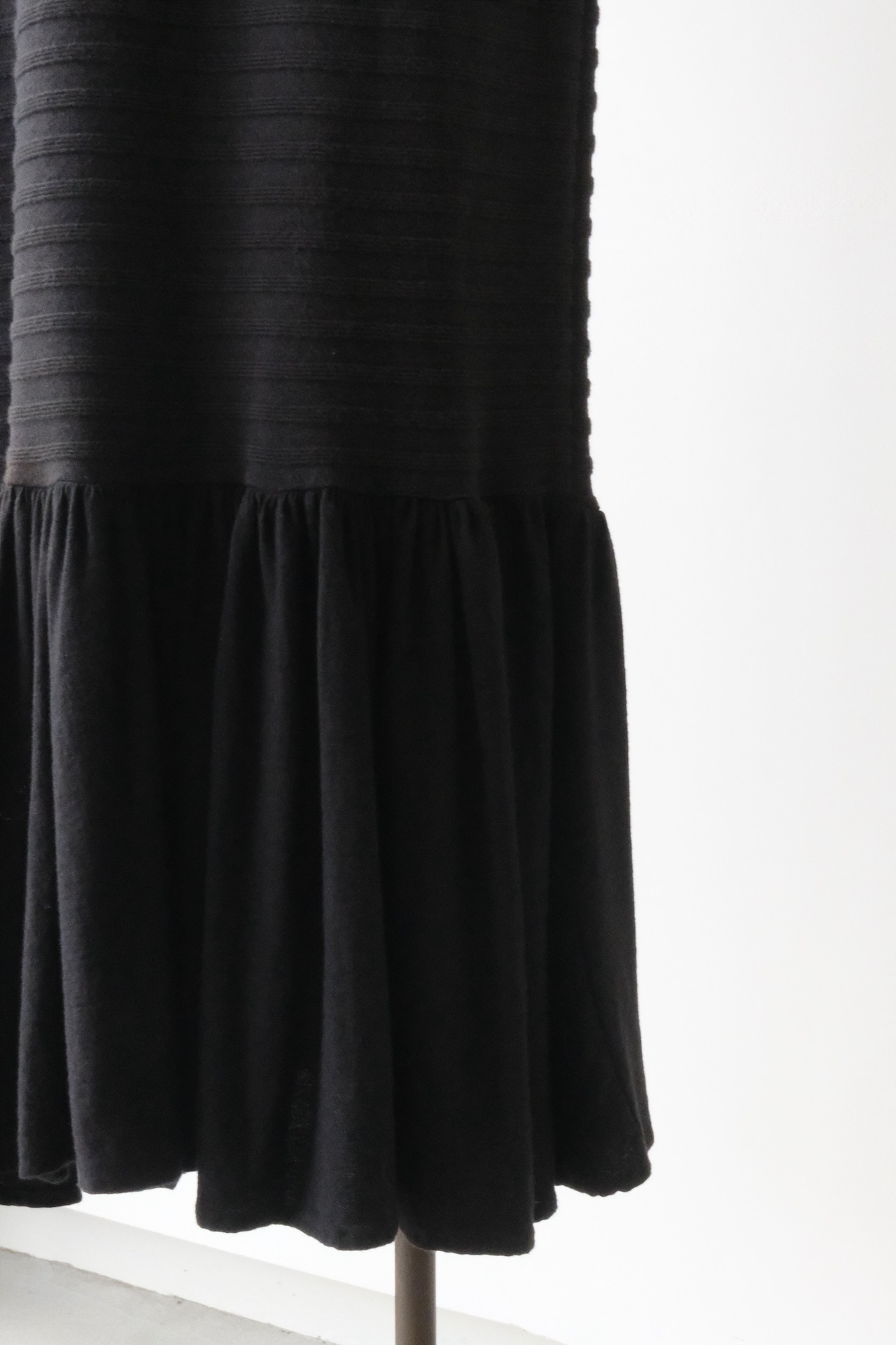 Vuokko ribbed jersey frilled hem dress